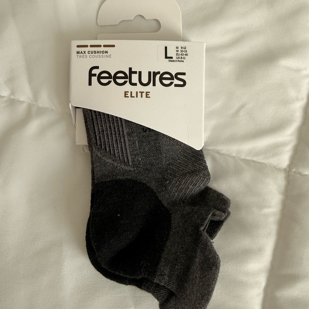 Feetures Elite Max Cushion Socks